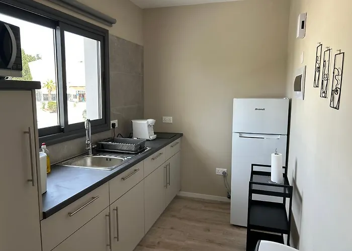 Semeli The 3as Armonia, Ariadne, Artemis Paphos